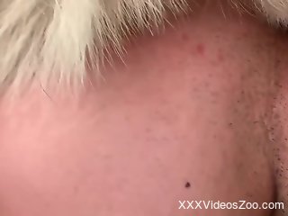 Nude cam model shares best closeup during dog sex