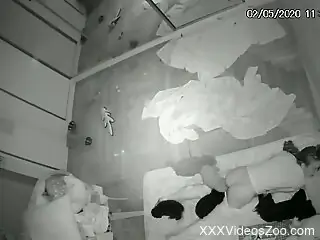 Slender babe filmed in secret when she tries sex with the dog